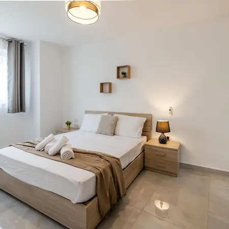 Apartment Stunning 2br In - 23 Sliema