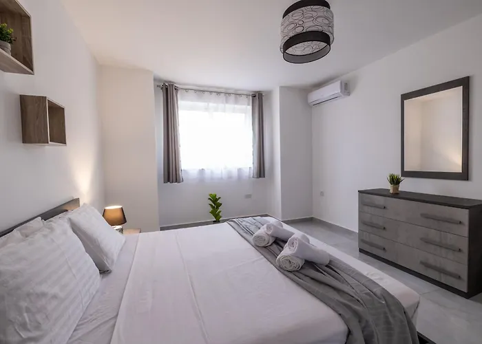 Stunning 2br In - 23 Sliema