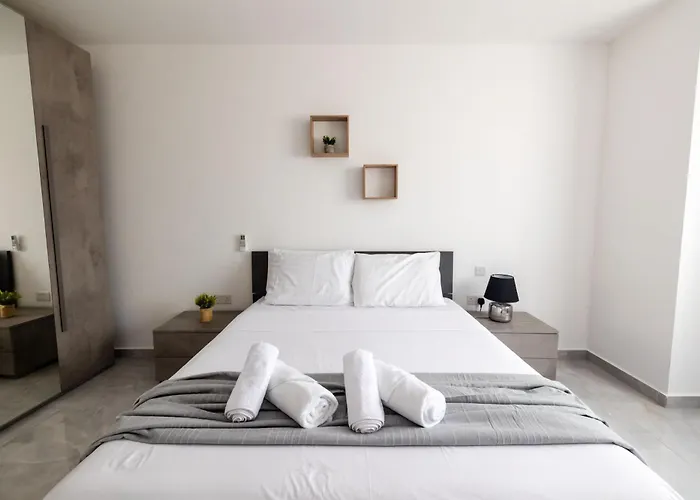 Apartment Stunning 2br In - 23 *