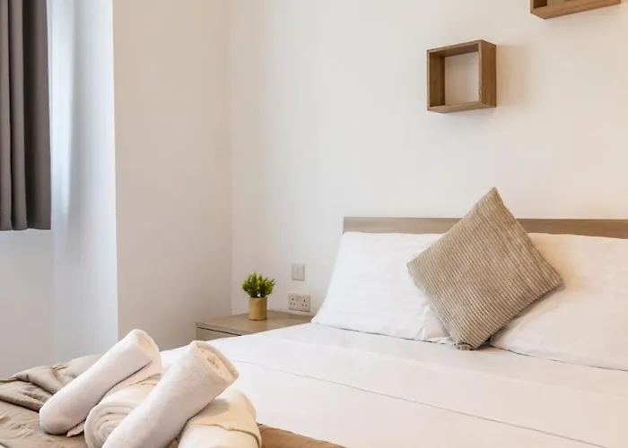 Stunning 2br In - 23 *